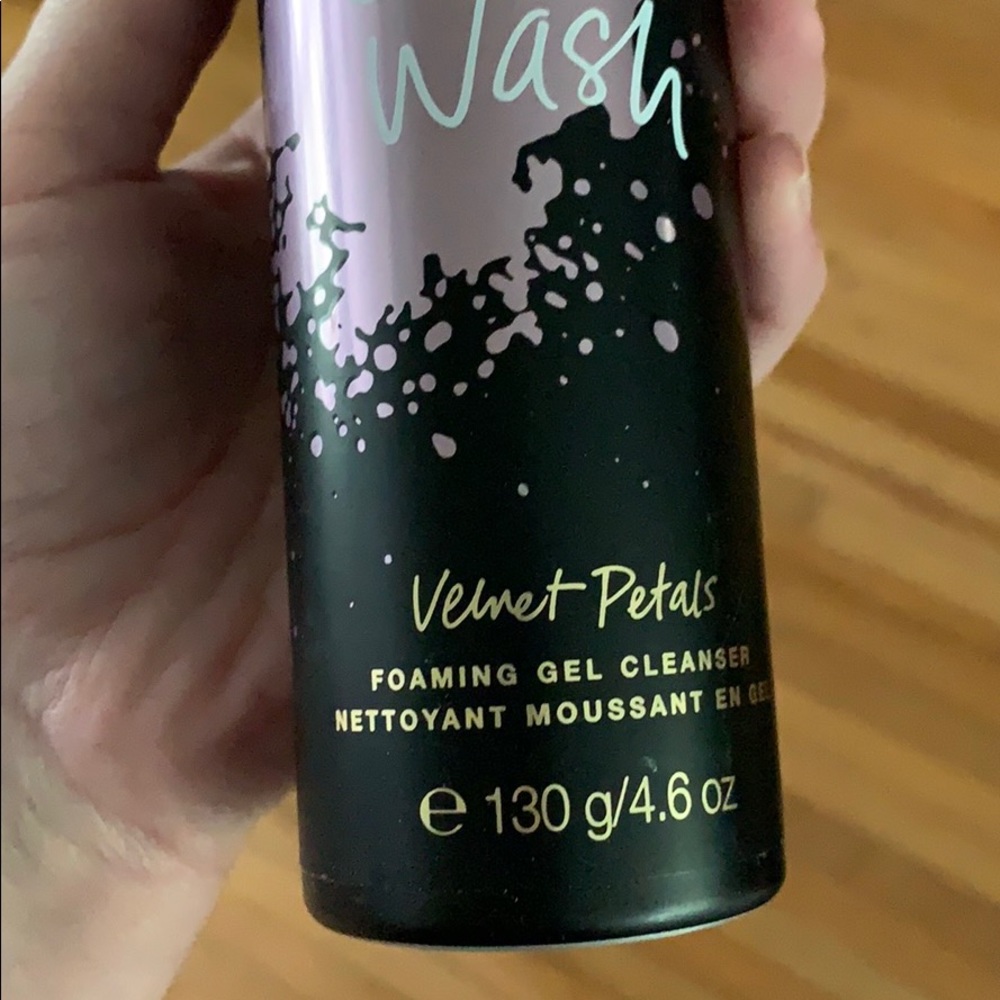 (3/$12)NWT Victorias Secret Velvet petals cloud - Picture 3 of 4